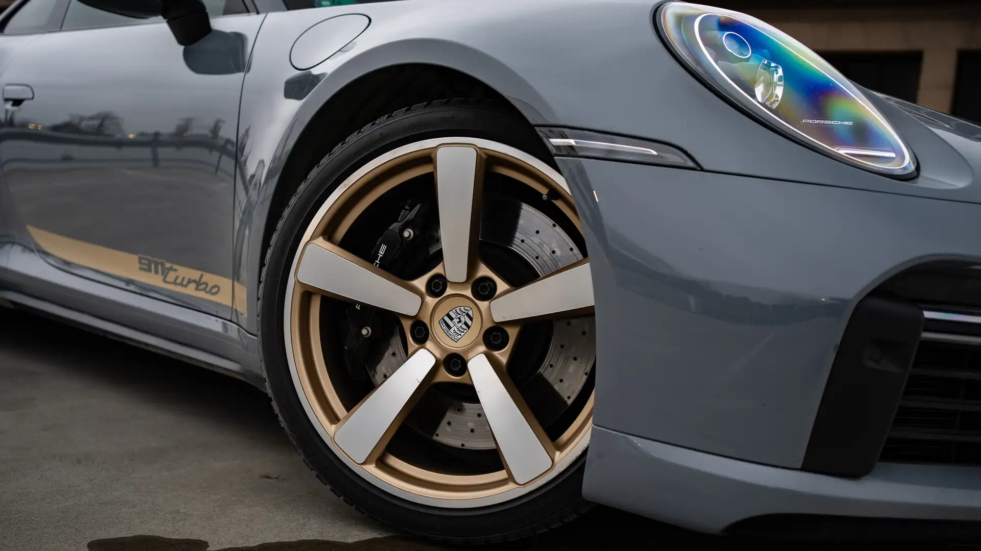 The wheel of our Porsche 911 Turbo in detail.